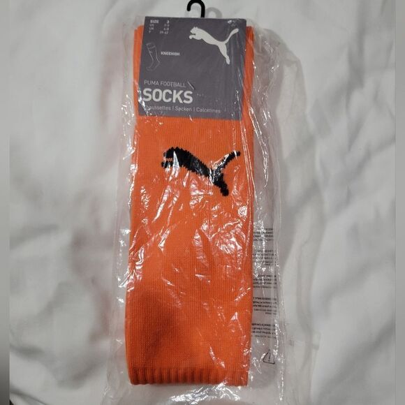 Puma football kneehigh socks size 3 or 7-9 US - Picture 2 of 6